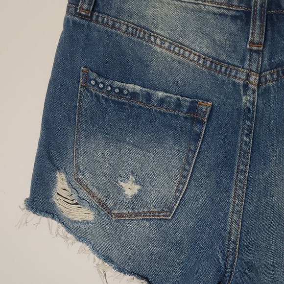 BlankNYC The Barrow Vintage High Rise Shorts Size 26 Distressed - Picture 5 of 9